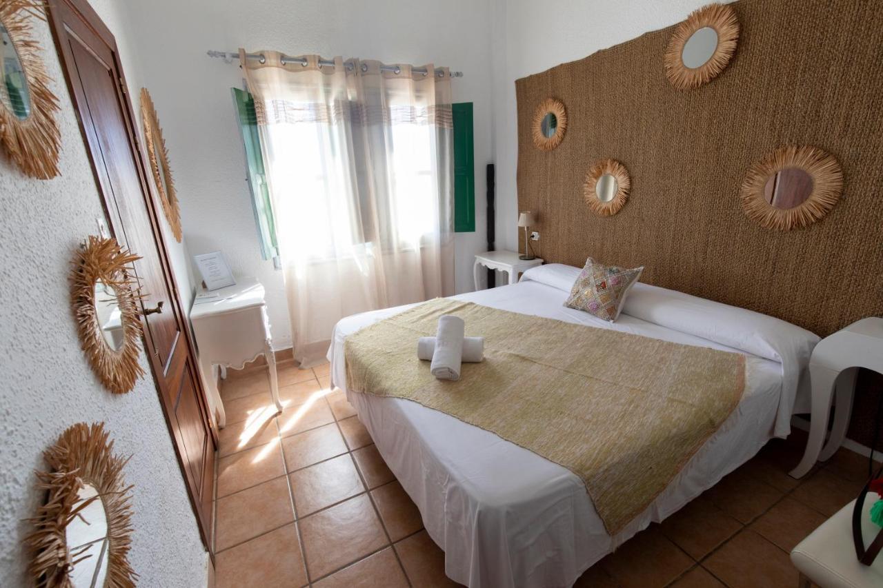 Buenavista & Suites Santa Eulària des Riu Kültér fotó
